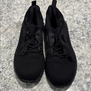 Suadex Steel Toe Work Shoes. Sz 40 (Fit like women’s Sz 8.5?)